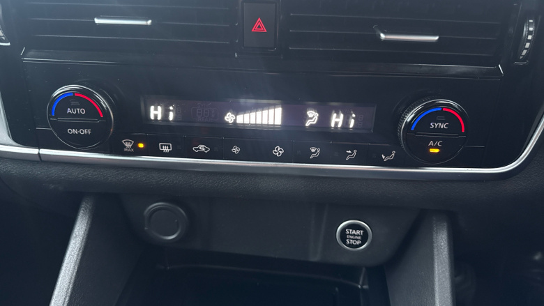 Nissan Qashqai 1.3 DiG-T MH Acenta Premium 5dr Petrol Hatchback